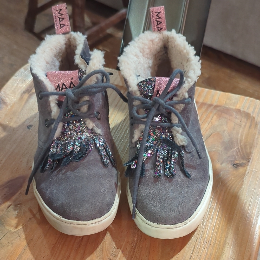 Gray Cozy Mid-Top Sneakers with Fuzzy Lining - Picture 1 of 6